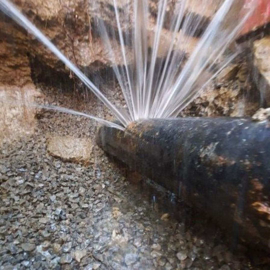 plumber services in Hyderabad - broken pipe